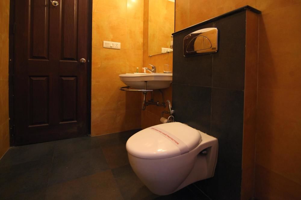 Oyo Premium Airport 2 Hotel Jaipur